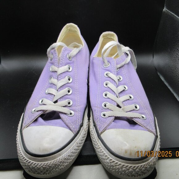 CONVERSE ALL STARS~PURPLE COLOR~ UNISEX~WOMEN'S SIZE 8 - Picture 3 of 7